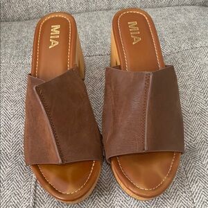 MIA Women's Brown Slide Sandals